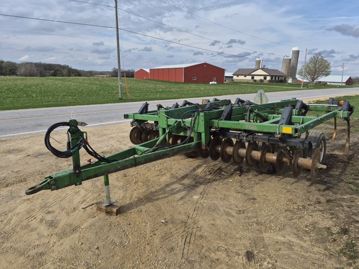 john-deere-714-image-1