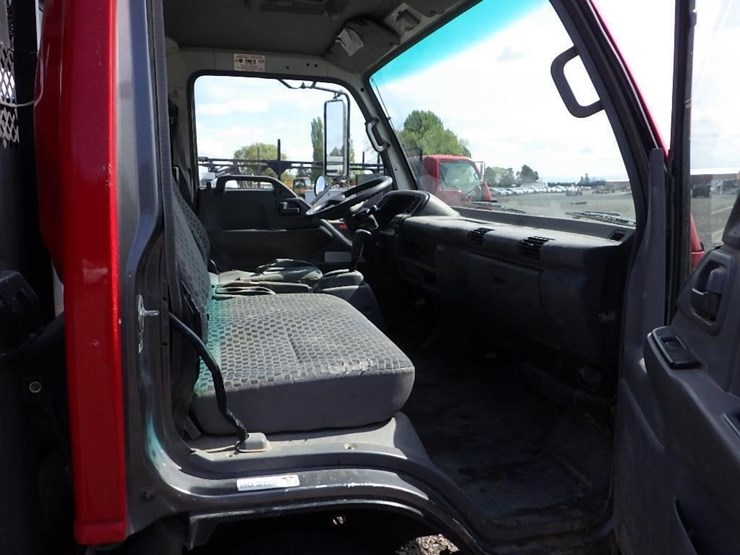 2007-isuzu-nqr-image-19