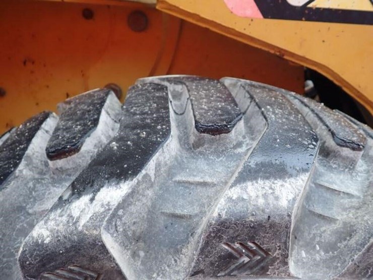 2010-caterpillar-232b-image-42