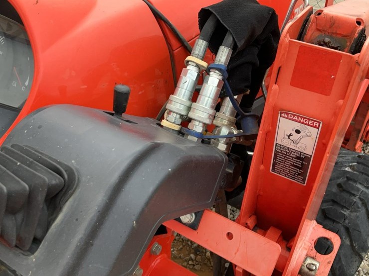 2021-kubota-l2501-image-39