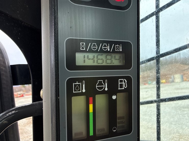 case-sr210b-image-34