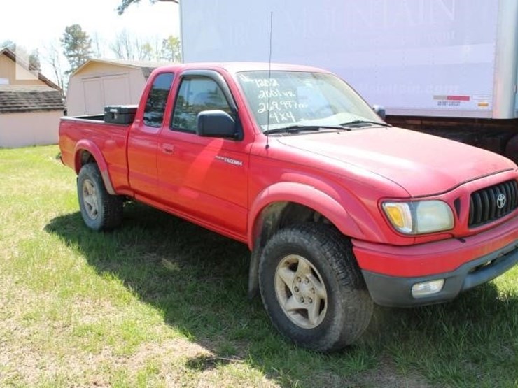 2001-toyota-tacoma-image-1
