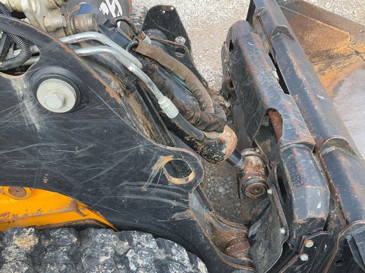 2021-jcb-215t-image-49