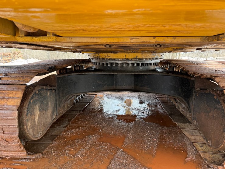 caterpillar-330d-image-113