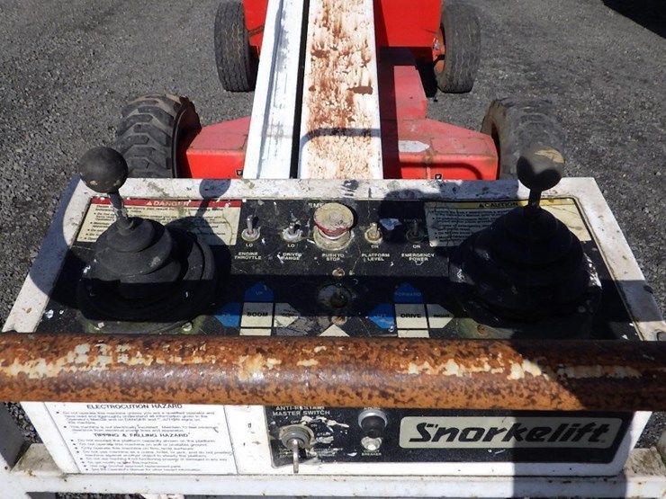 snorkel-a42r-telescopic-boom-lift-image-23