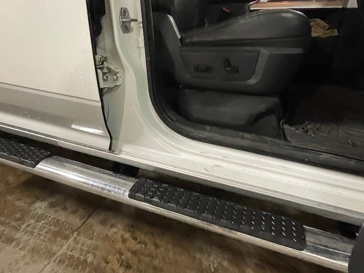 2012-dodge-3500-image-33