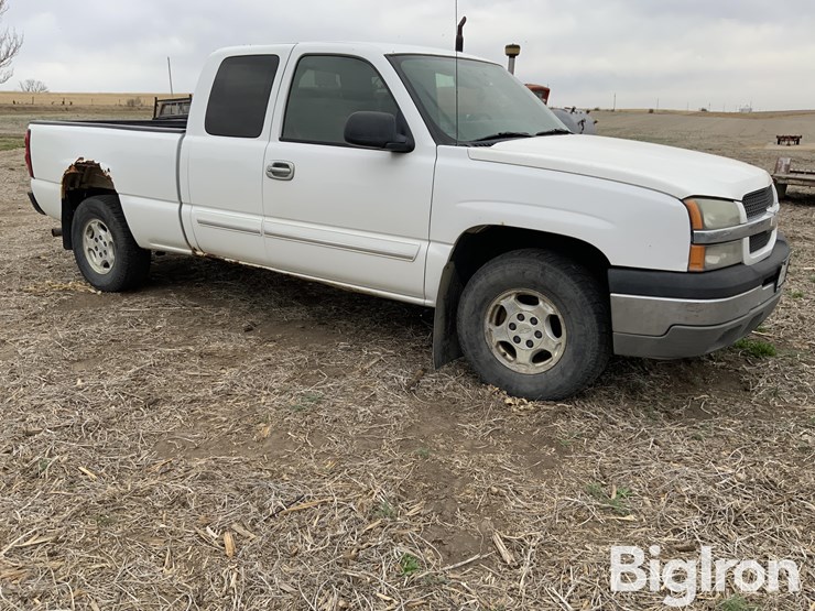 2004-chevrolet-silverado-1500-image-3