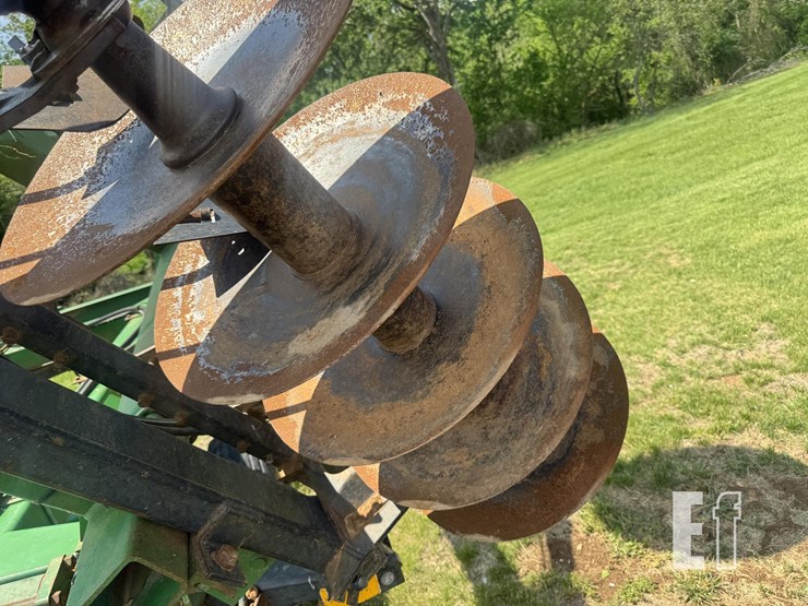 john-deere-630-image-12