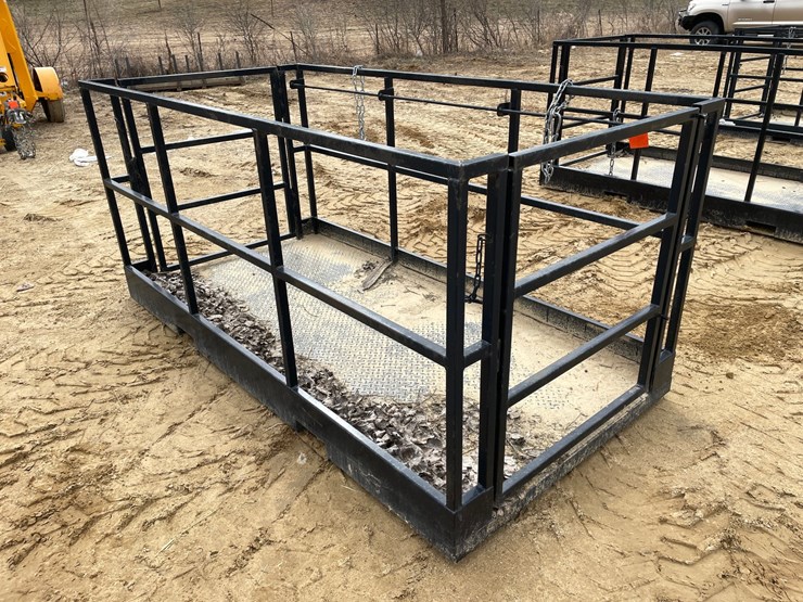 #7532-•-8'-work-platform-with-fork-pockets-image-4