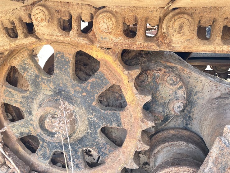 caterpillar-225-image-31