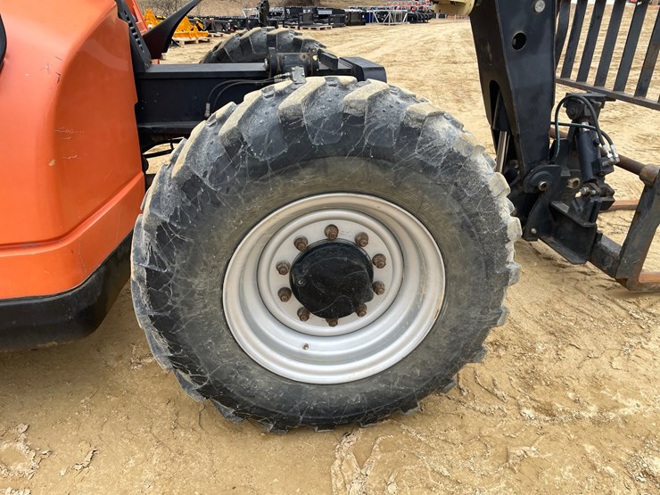 2013-jlg-g6-42a-image-64