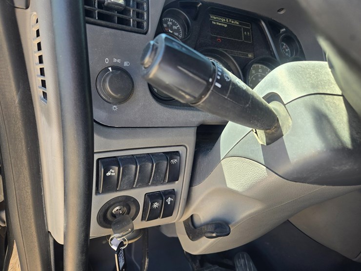 2016-peterbilt-579-image-62