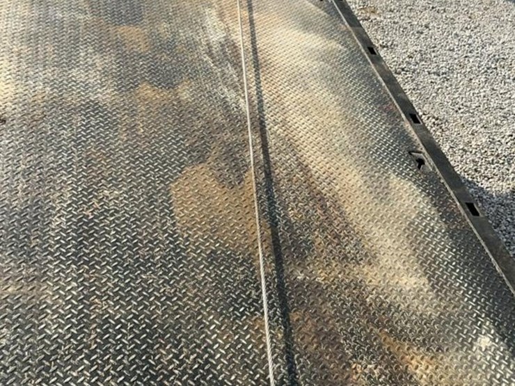 2021-peterbilt-337-image-58