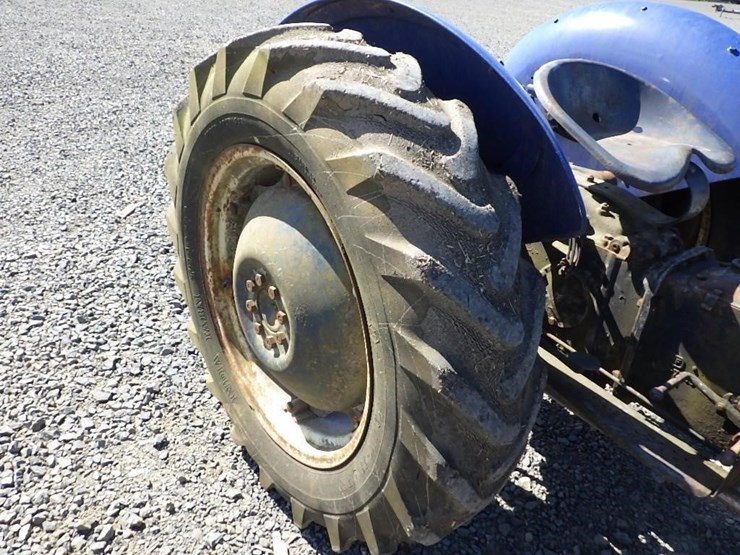 harry-ferguson-tractor-image-23