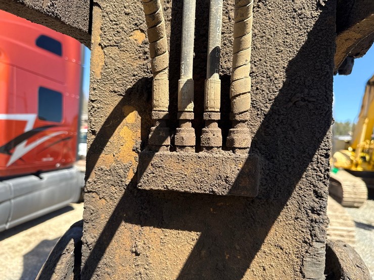 2009-deere-225-lc-image-18