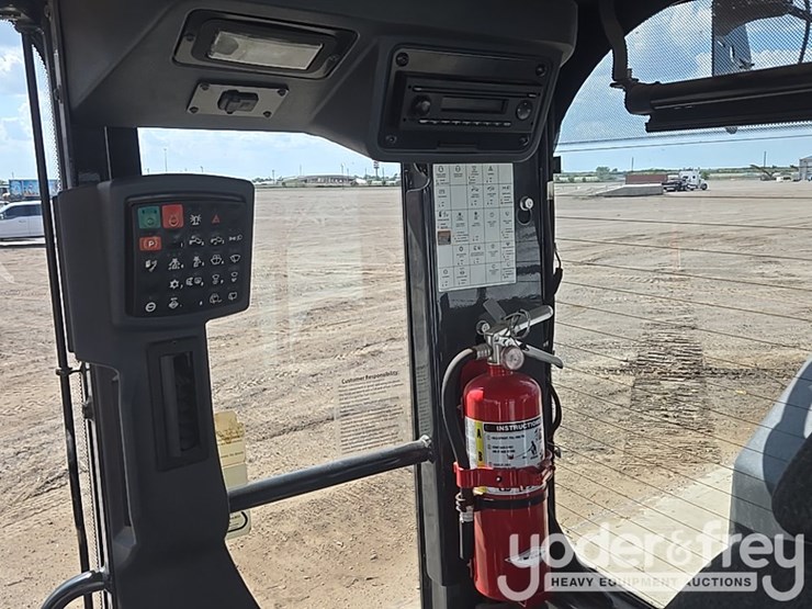 2019-deere-670g-image-109