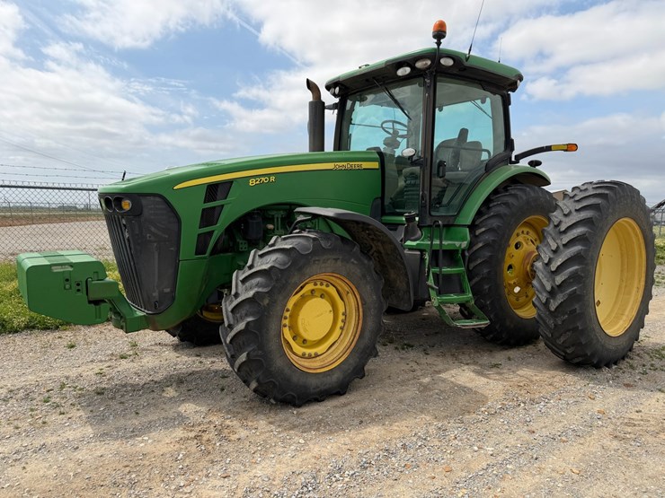 2010-john-deere-8270r-image-1
