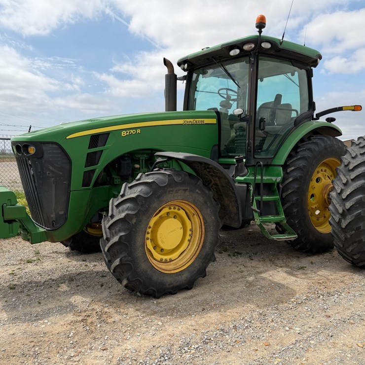 2010 JOHN DEERE 8270R