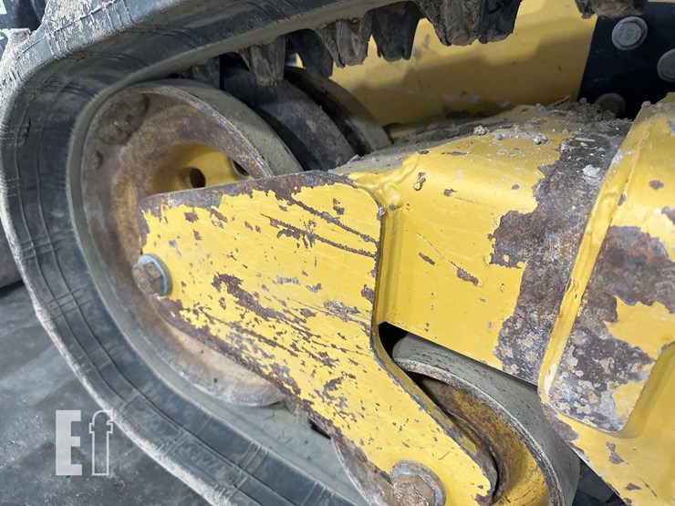 2023-caterpillar-259d3-image-31