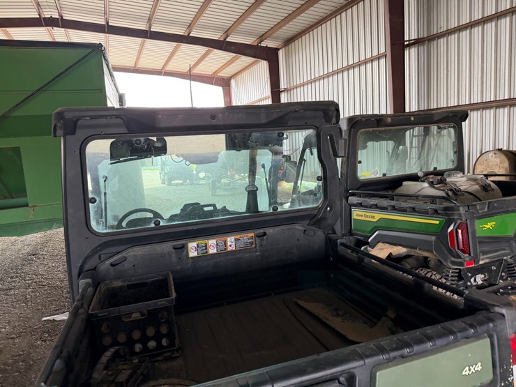 john-deere-gator-image-18