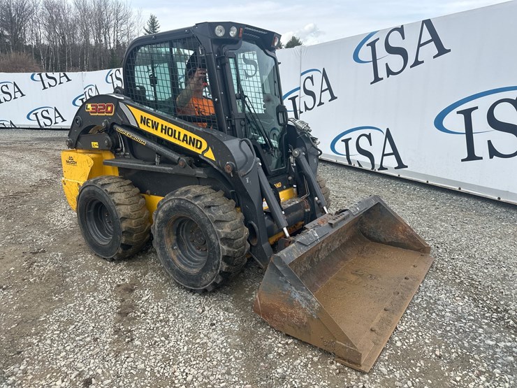 new-holland-l320-image-7