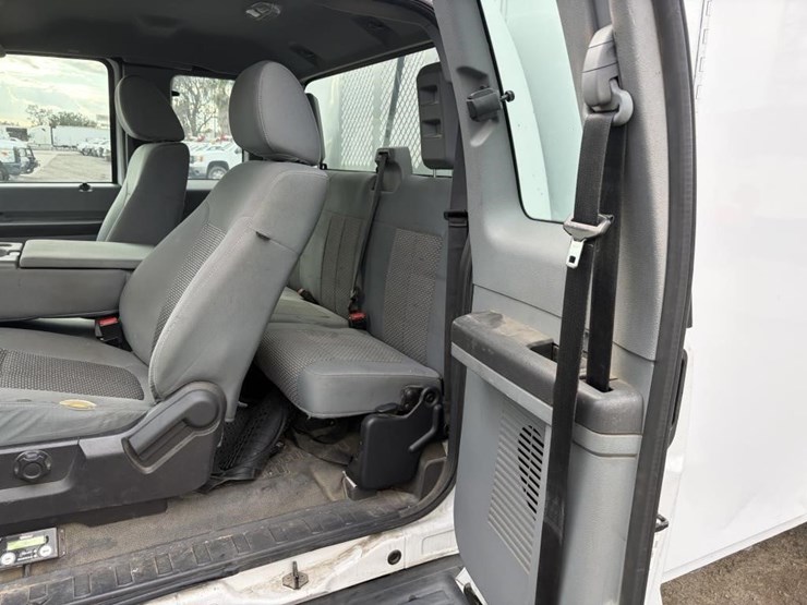 2012-ford-f550-image-14