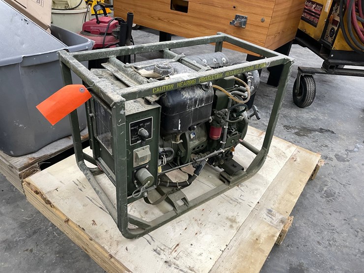 #7547-•-military-diesel-generator-image-1