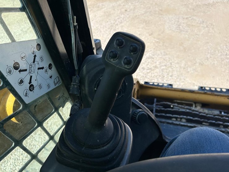 caterpillar-259d-image-26