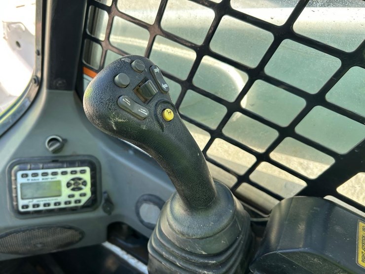 2019-bobcat-t590-image-24