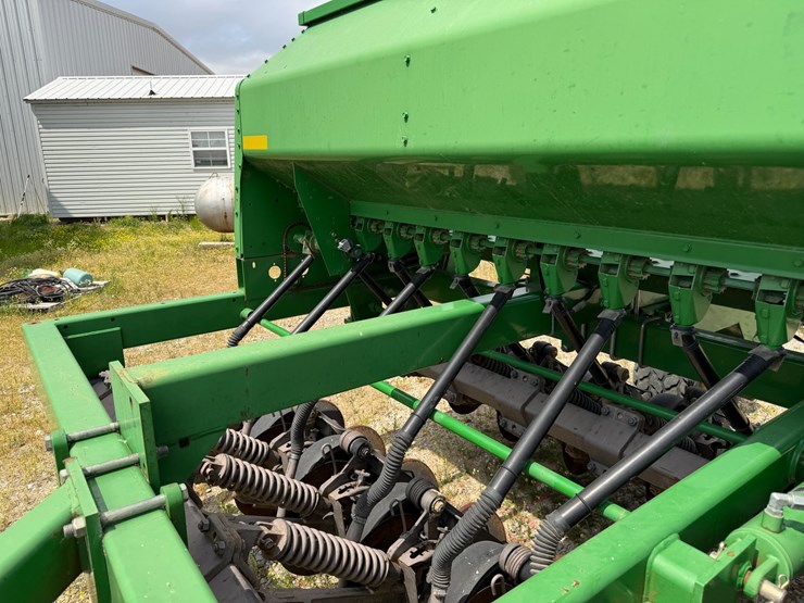 john-deere-1590-image-44