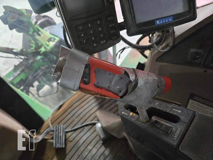 2000-john-deere-4710-image-12