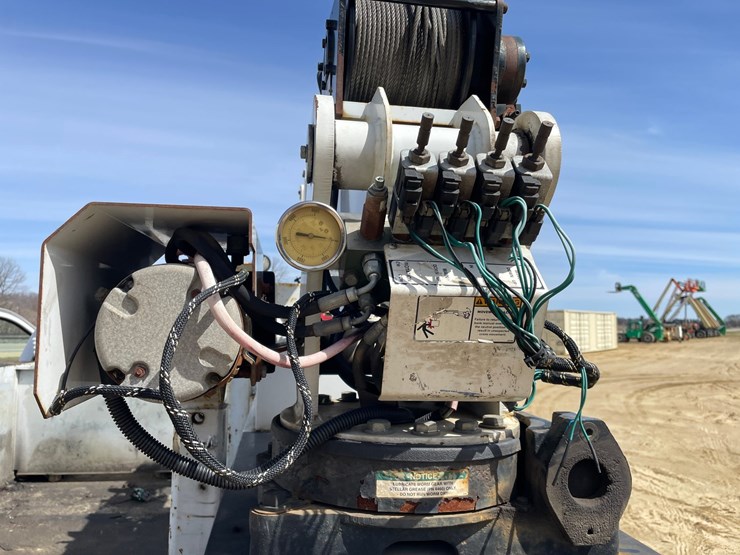 2011-ford-f550-image-83