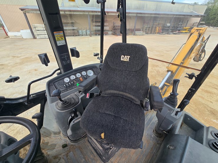 2005-caterpillar-420d-image-77