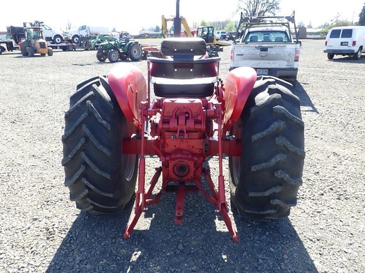 international-tractor-image-6