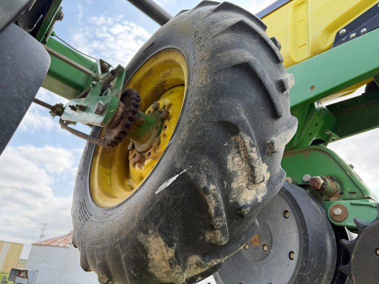 john-deere-1720-image-15