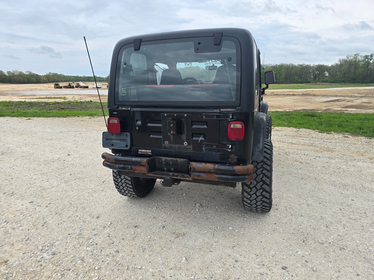 1997-jeep-wrangler-image-10