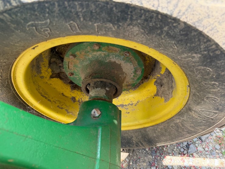 john-deere-1590-image-13