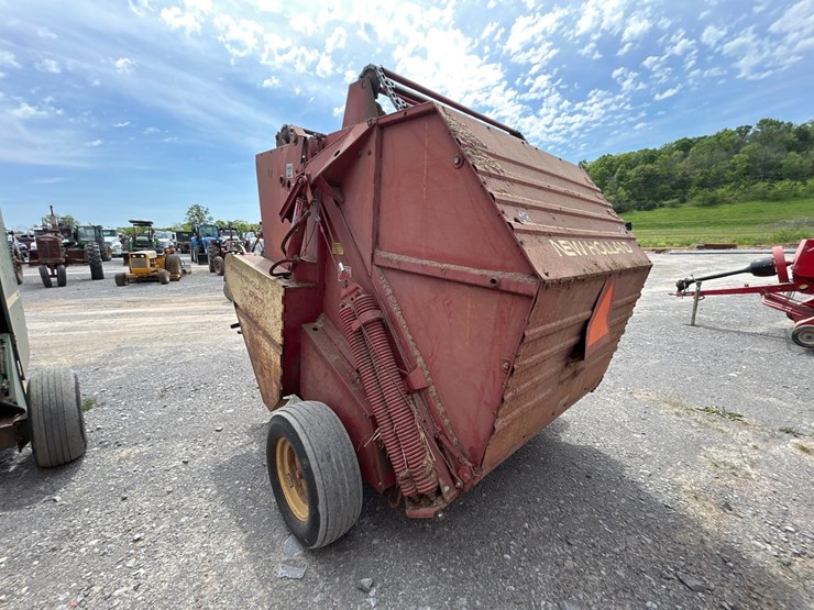 new-holland-847-image-6