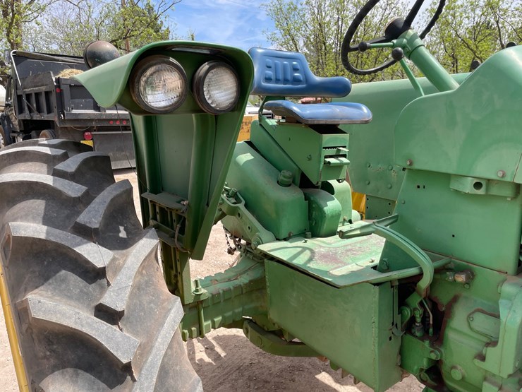 john-deere-3010-image-28