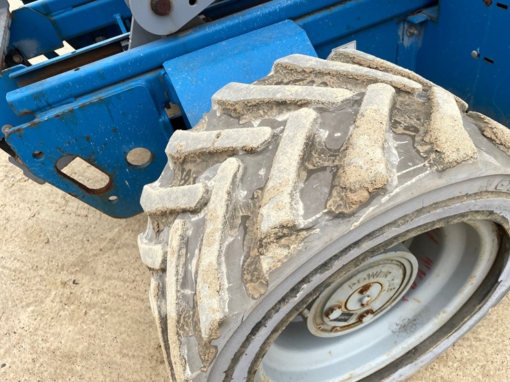 #7514-•-(s-2)-2012-genie-3369-rough-terrain-scissor-lift-image-64