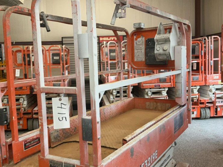 #415-•-2019-snorkel-19'-scissor-lift-image-16