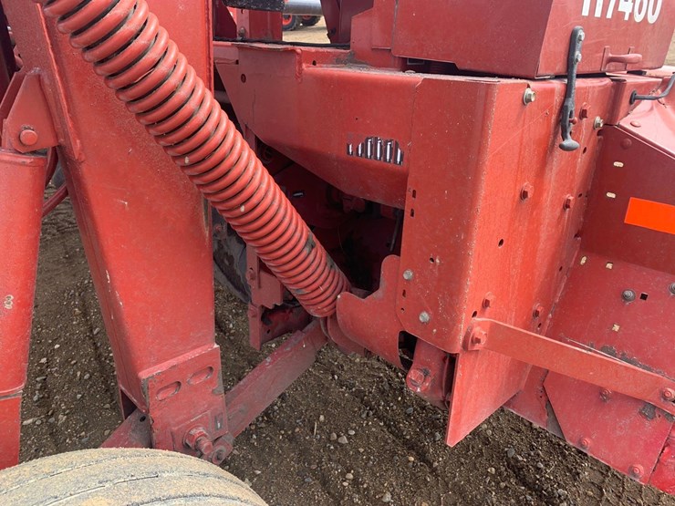 2011-new-holland-h7460-image-9