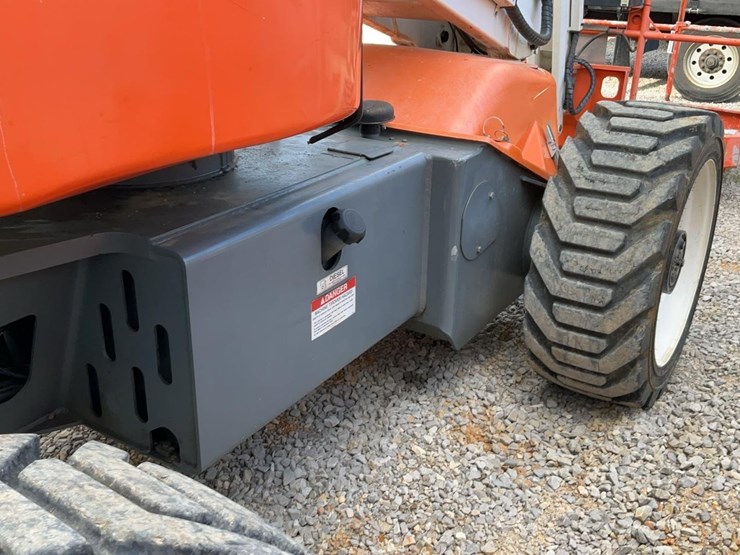 #304-•-2019-snorkel-46'-4wd-articulating-boom-lift-#2-image-16