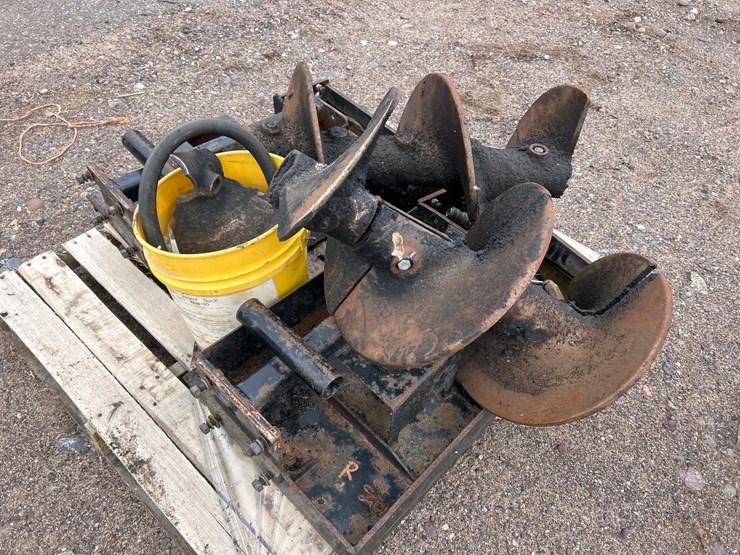 caterpillar-ap-1055b-image-57