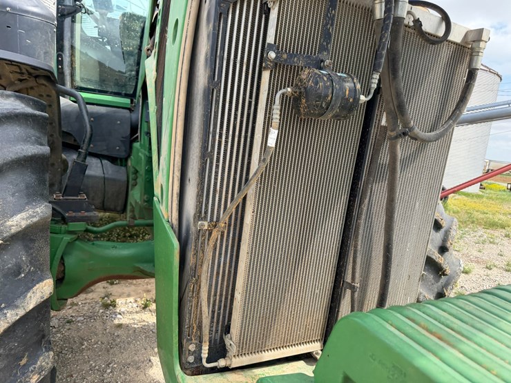 2012-john-deere-8235r-image-51