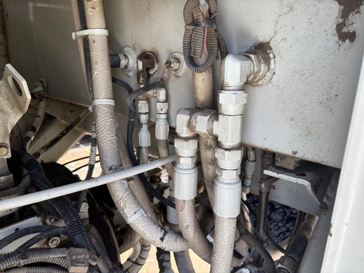 2005-rosco-rb48-image-48