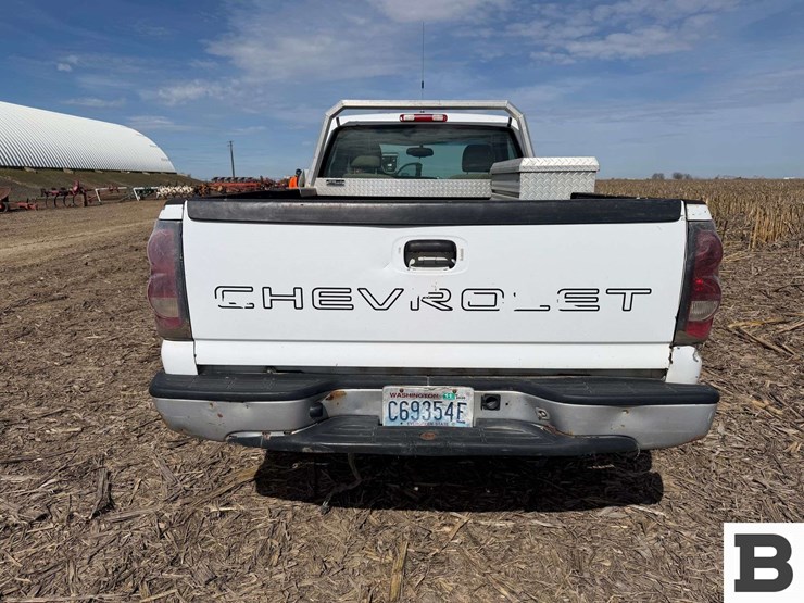 2005-chevrolet-silverado-1500-image-4