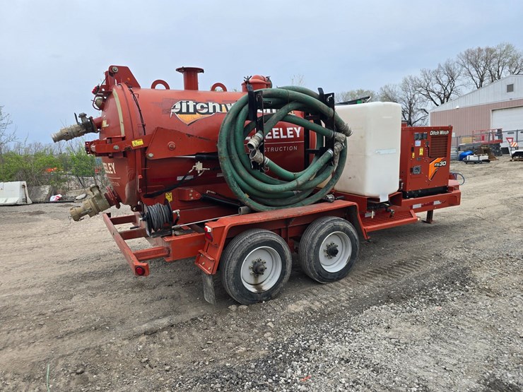 2017-ditch-witch-fx30-image-21