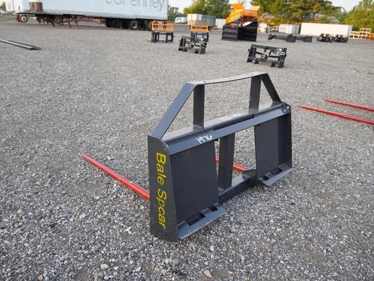 #1352-•-unused-landhonor-skid-steer-bale-spear-image-4