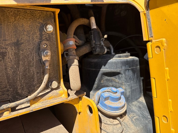 deere-450k-lgp-image-25